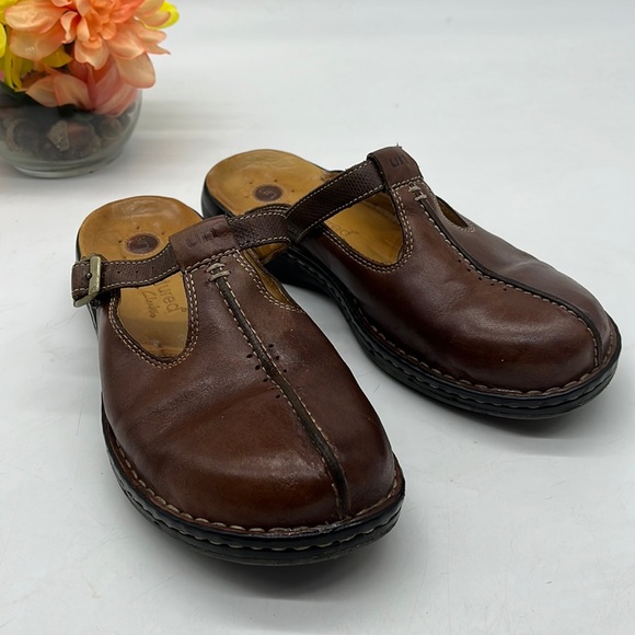 Clarks Shoes - Clarks Unstructured Brown Leather Mule Size 8.5. CM2807D